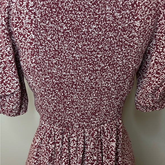 Old Navy Maroon Floral Short Sleeve Flit & Flare Dress- Small - Picture 5 of 10